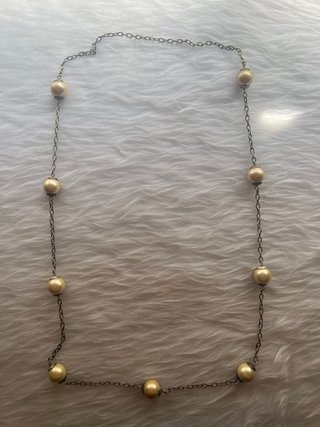 Tarro con joyas variadas
