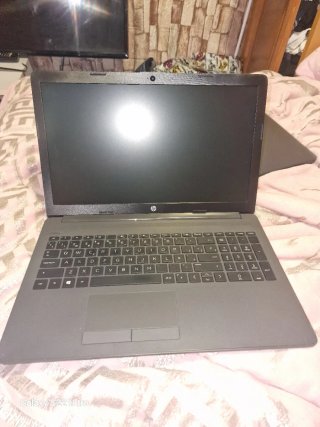 Portátil HP Plata y Negro