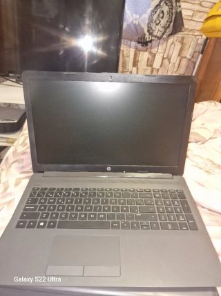 Portátil HP Plata y Negro