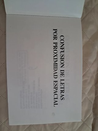 Confusión de letras por proximidad espacial