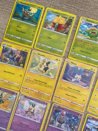 32 Cartas Pokémon Originales (Español)