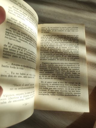 El libro de la joven