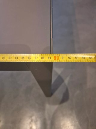 Mesa de comedor moderna