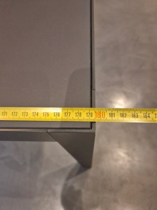 Mesa de comedor moderna