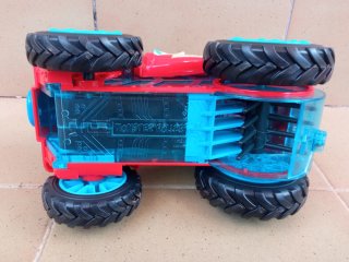 Superthings Monster Truck