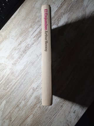 Libro El enjsmbre. Por arthur Herzog