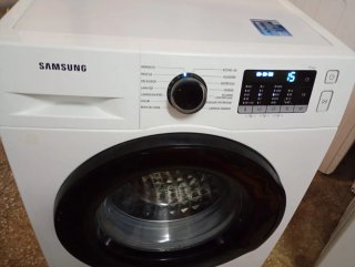 LAVADORA SAMSUNG de 8 kilos y 1400 rpm. Clase A