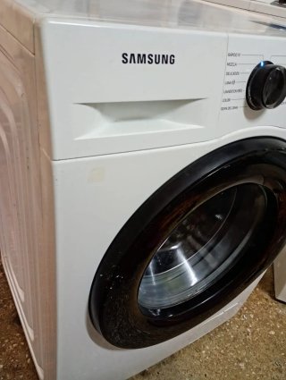 LAVADORA SAMSUNG de 8 kilos y 1400 rpm. Clase A
