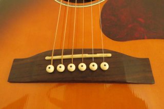 TOKAI J62 VS Guitarra Acústica