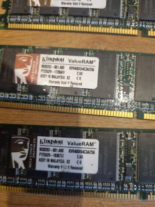 3x Kingston ValueRAM 256MB DDR RAM