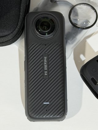 Insta360 X4 Cámara 8K 360 + Accesorios
