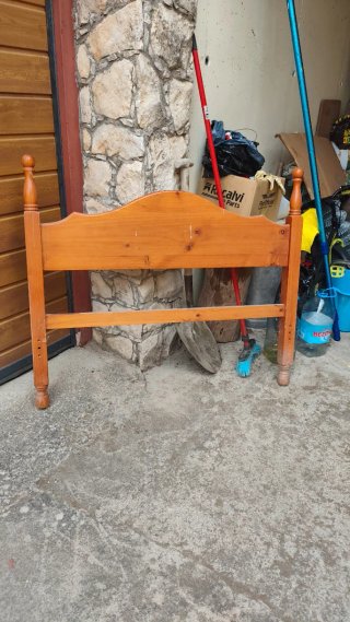 Cabecero de madera rústico