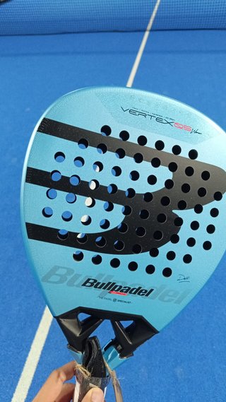 Pala Bullpadel Vertex Woman 2026