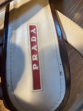 Scarpe con tacco Prada
