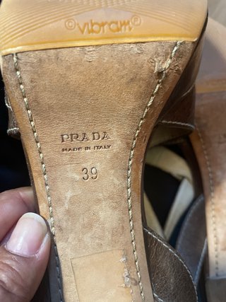 Scarpe con tacco Prada