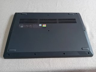 Lenovo V15, 15", Ryzen 5, NVMe 256GB, 8GB RAM