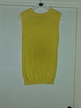Jersey sin mangas cuello redondo amarillo talla 42