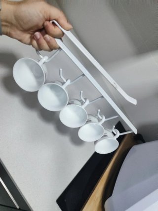 Colgador de tazas blanco