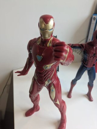 Figuras Marvel: Ironman, Spiderman y Batman