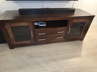 Mueble TV madera con cristalera y cajones