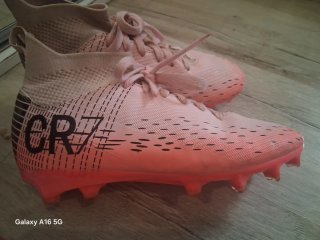 Botas de fútbol CR7 rosas 36.5
