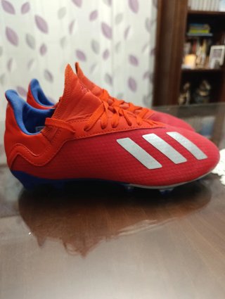 Zapatillas Adidas Fútbol Rojas y Azules