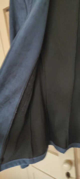 Chaqueta azul bordada