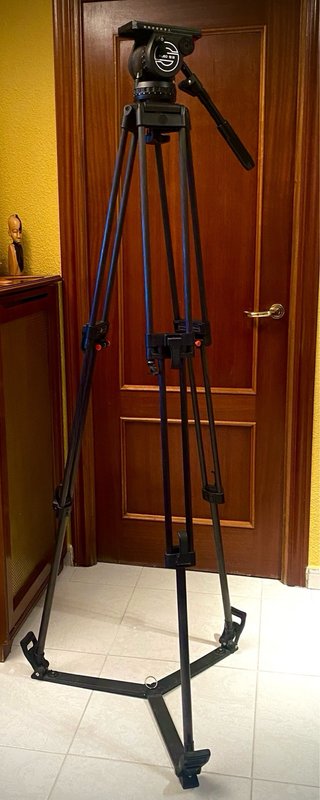 Trípode Sachtler V-18III ENG 2 CF + funda