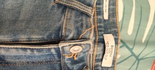 Pantalón vaquero desgastado azul