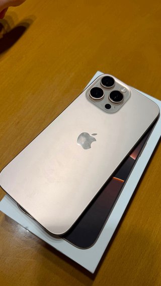 iPhone 16 Pro Max