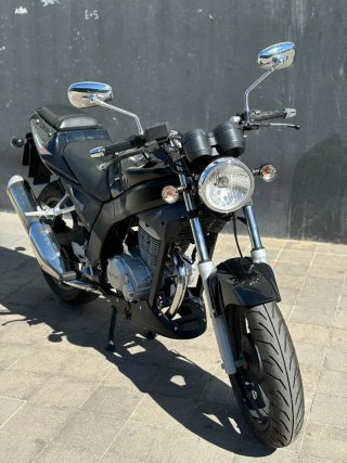 Daelim Roadwin 125 FI Negra