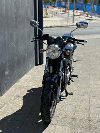 Daelim Roadwin 125 FI Negra
