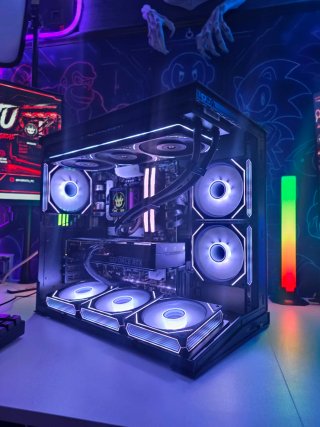 PC Gaming Ryzen 7 7800X3D + RTX 5060 Ti