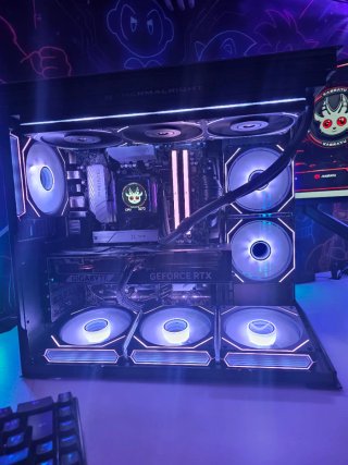 PC Gaming Ryzen 7 7800X3D + RTX 5060 Ti