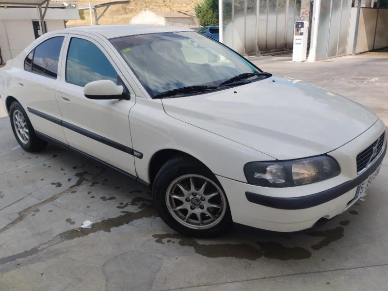 Volvo S60 2002 - foto 1