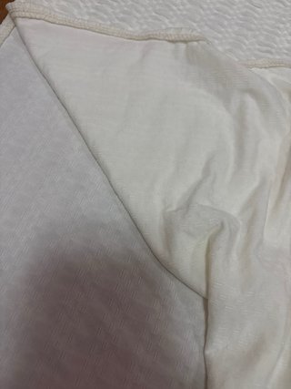 Vestido crema tubo con abertura