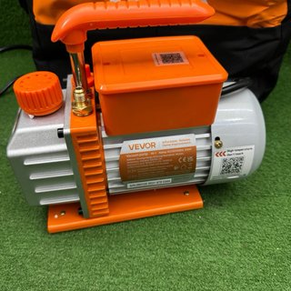 Bomba Vacío VEVOR 3.5 CFM y Manómetro