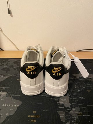 Nike Air Force 1 Blancas y Doradas