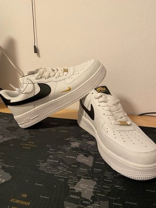 Nike Air Force 1 Blancas y Doradas