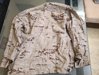 Traje militar camuflaje desierto