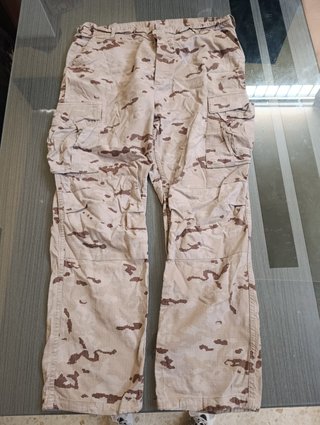 Traje militar camuflaje desierto