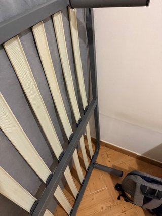 Cama matrimonial metálica con somier