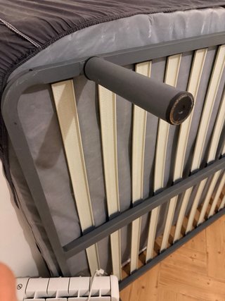 Cama matrimonial metálica con somier