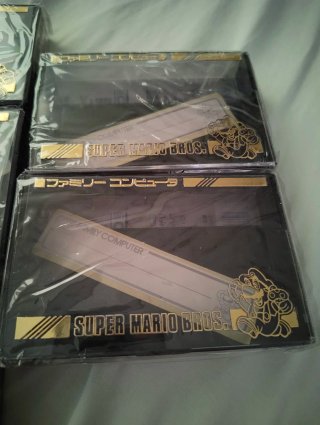 Lote 8 carcasas Famicom Super Mario Bros.