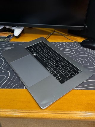 Piezas MacBook A1990 15” (2018-2019)