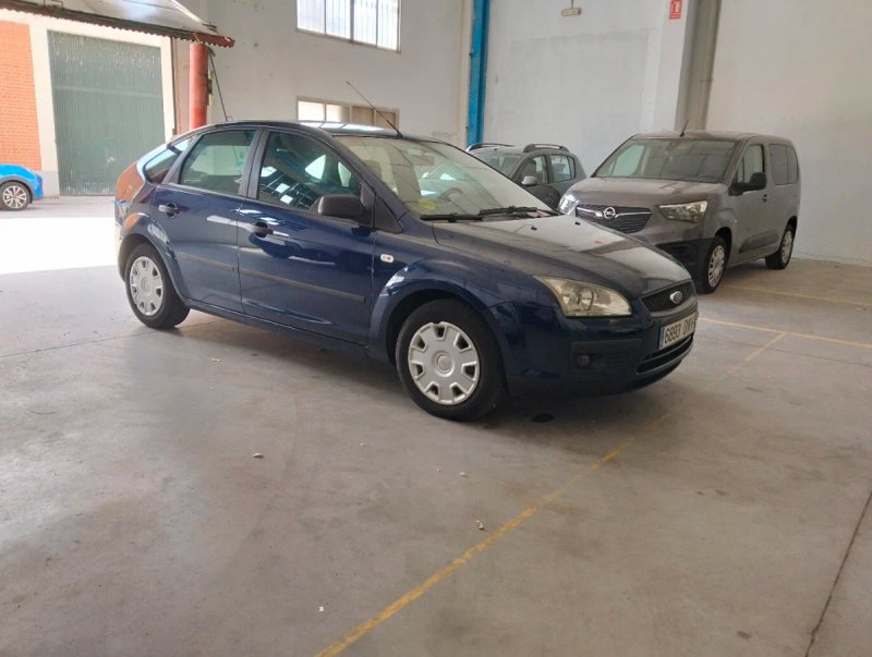 Ford Focus 2005, foto 2