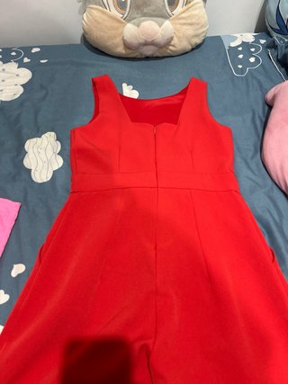 Mono rojo niña talla 10
