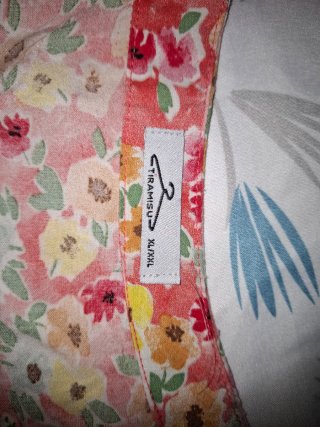 Vestido floral rosa y multicolor