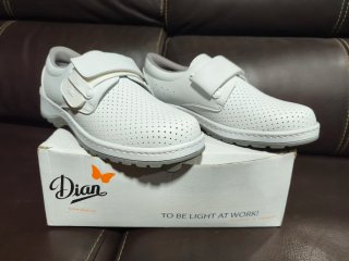 Zapatillas de trabajo DIAN blancas