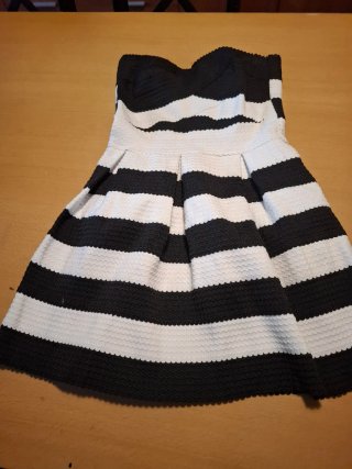 Vestido de fiesta rayas blanco y negro